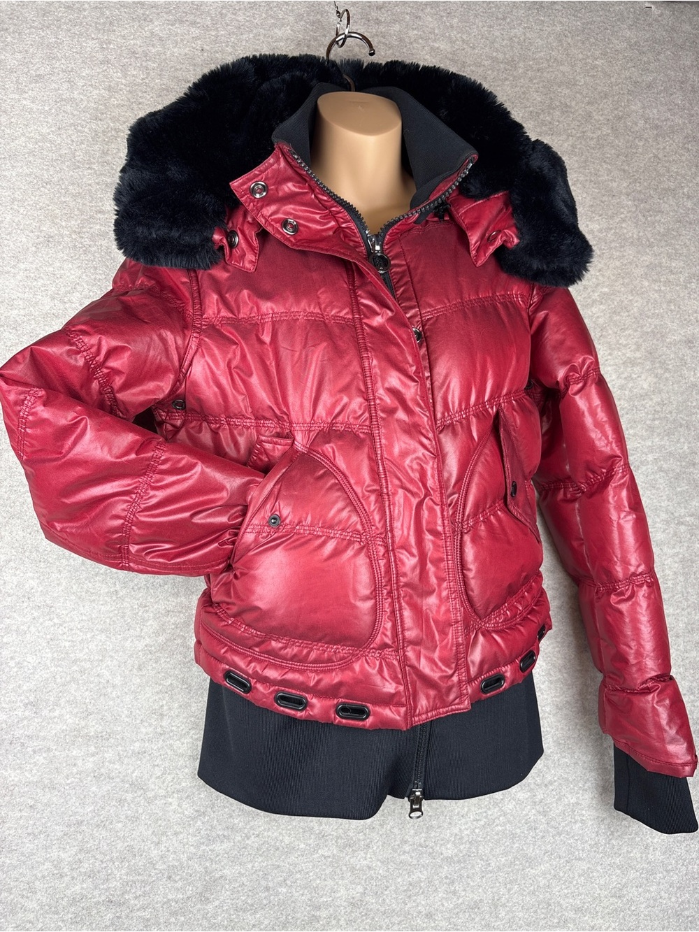 Wellensteyn Queens Red Glossy Puffer Winter Bomber Jacket Faux Fur Hood